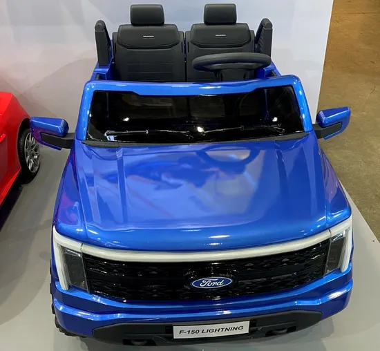 Coche eléctrico para niños Ford F150 Lightning de dos plazas y 24 V con licencia.